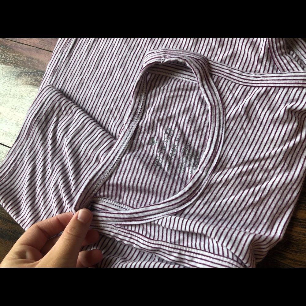 American Eagle crop top